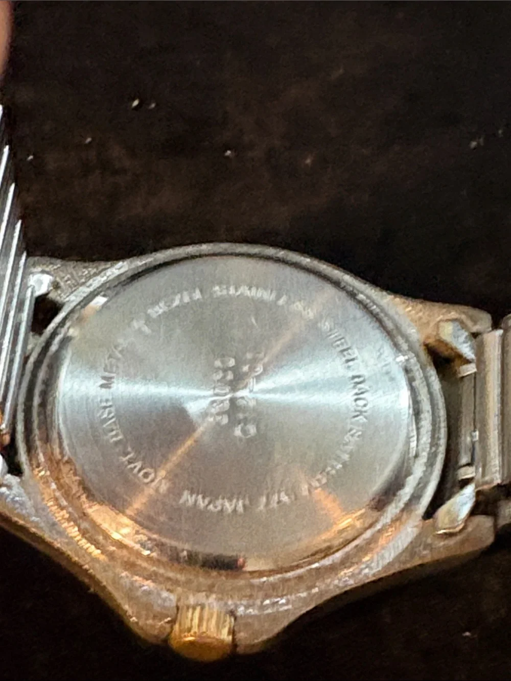 Vintage Silver Quartz stretch Wristwatch with Date